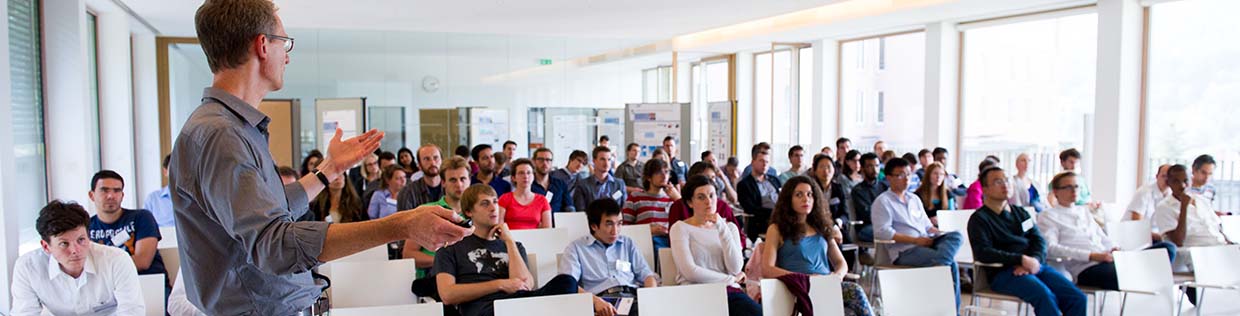 KSOP, KIT Picture of lecturer during a KSOP Summer School